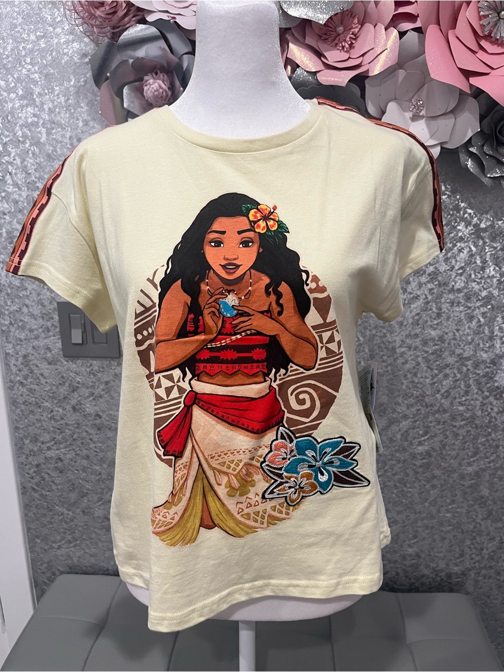 NWT Disney Polynesian Resort Moana Tee Shirt Size Small